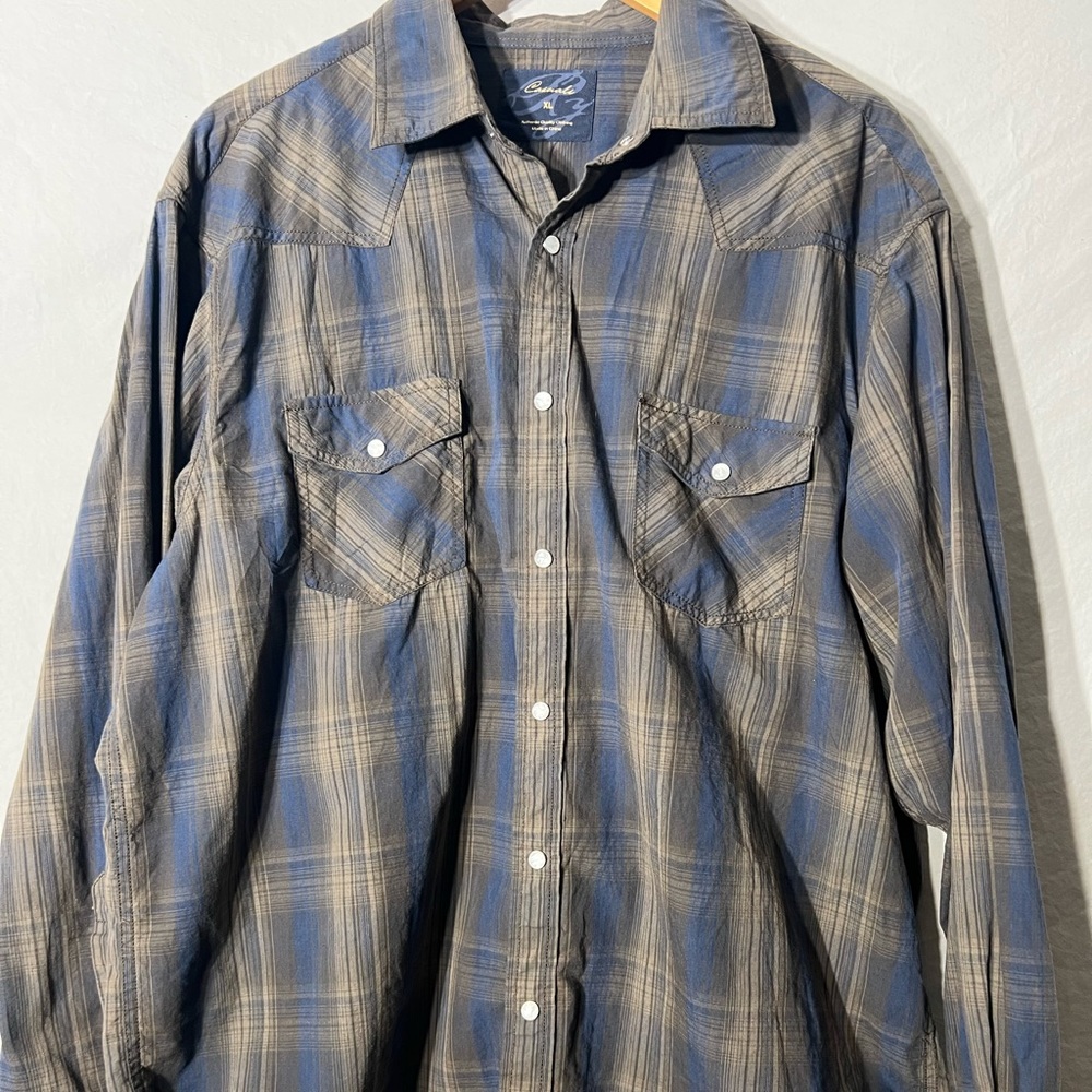 Casuals button snap down men’s shirt